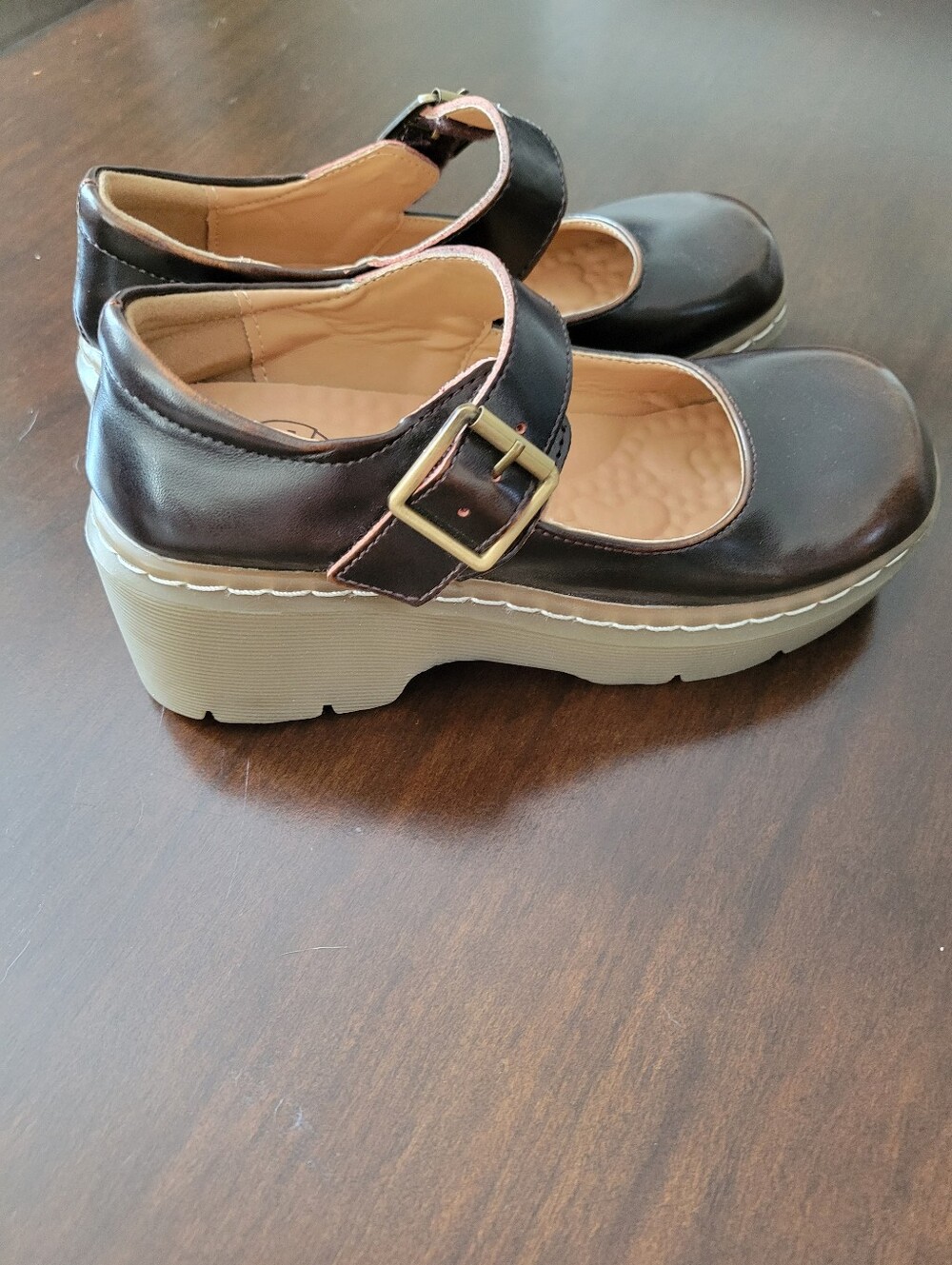 MZDL  Meizudongli brand brown leather Mary Janes with a chunky platform Sole 5